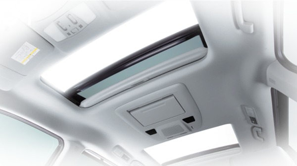 Mengenal Perbedaan Sunroof, Moonroof, dan Panoramic Roof di Mobil