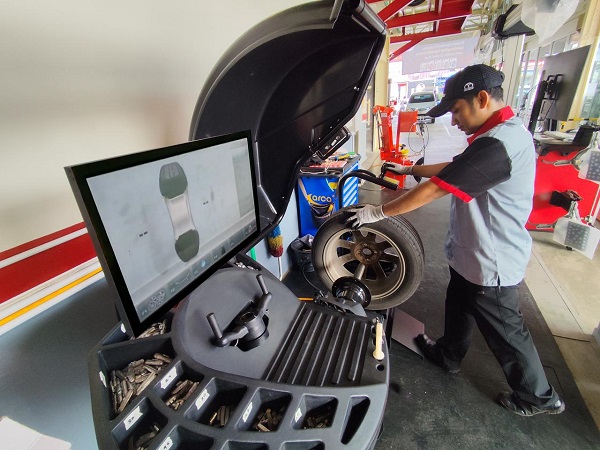 Outlet Baru Bridgestone Layani Kendaraan Penumpang hingga Truk