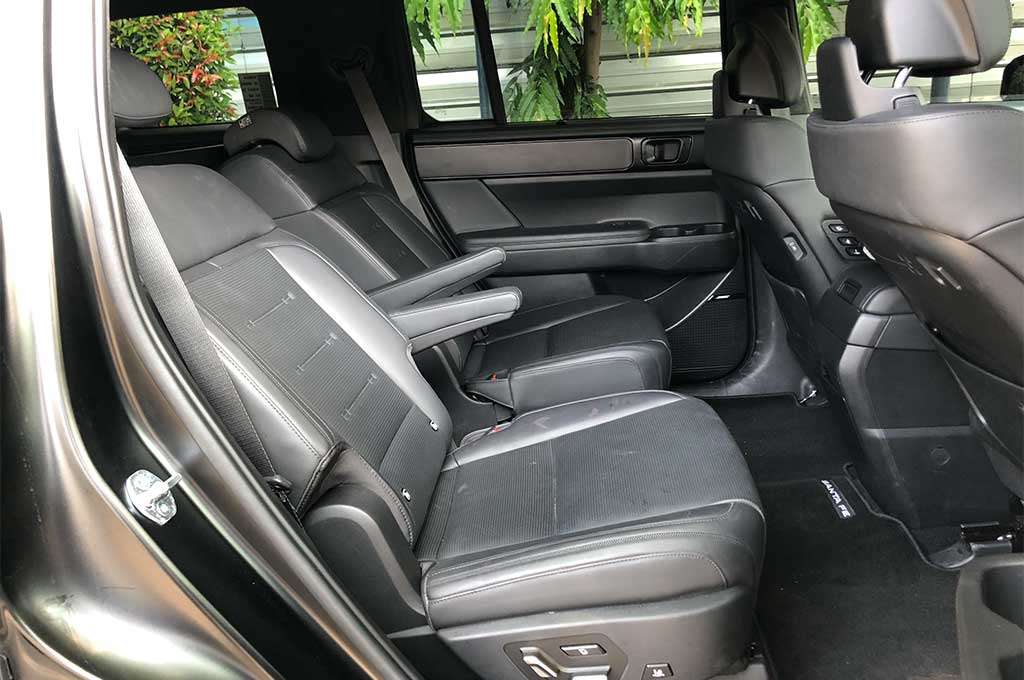 Betot SUV Unik New Santa Fe Hybrid Full Penumpang, Tetap Ajib!