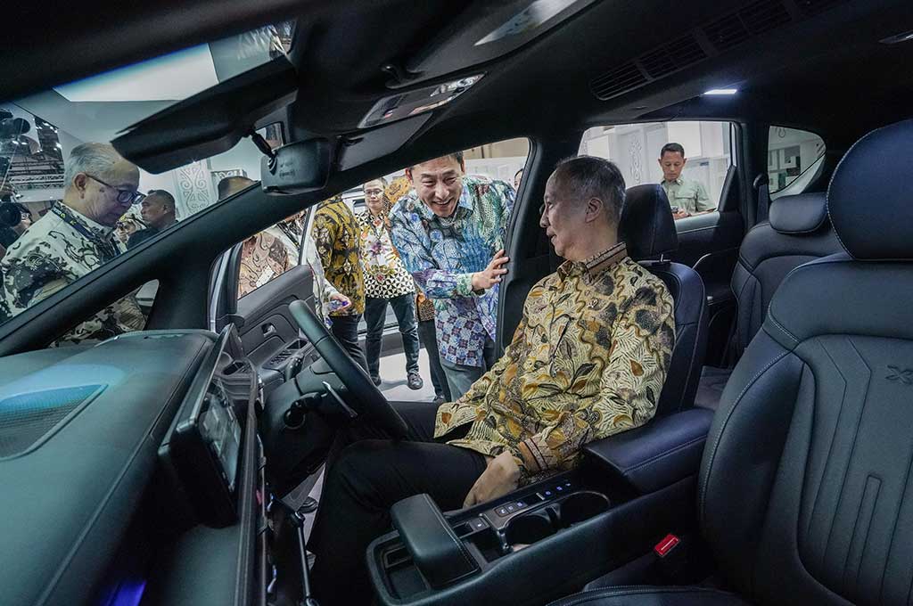 Dorong Produksi Lokal, Agus Gumiwang Tandatangani Stargazer Cartenz X