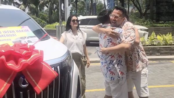 Irfan Hakim Dapat Kado Denza D9 dari Raffi Ahmad, Pajaknya Cuma Rp143 Ribu