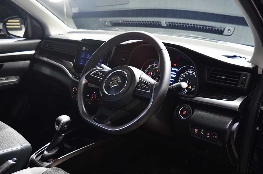Suzuki New XL7 Hybrid Alpha Kuro, Kian Maskulin dengan Aksen Eksklusif