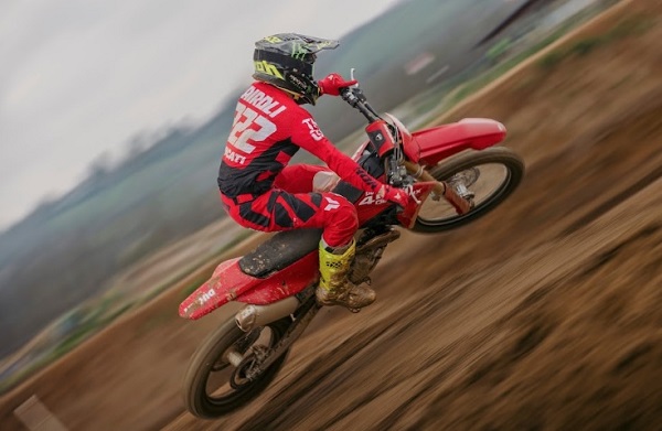 Intip Spesifikasi Motor Motocross Ducati Pertama