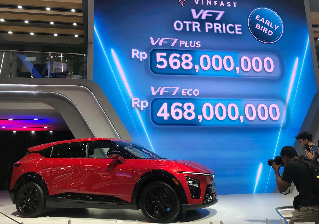 Mobil Listrik VinFast VF 7 Meluncur, Harga Khusus di GIIAS
