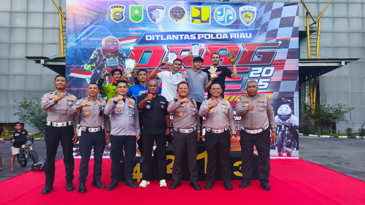Tekan Balap Liar, Polda Riau Gelar Drag Bike Session III
