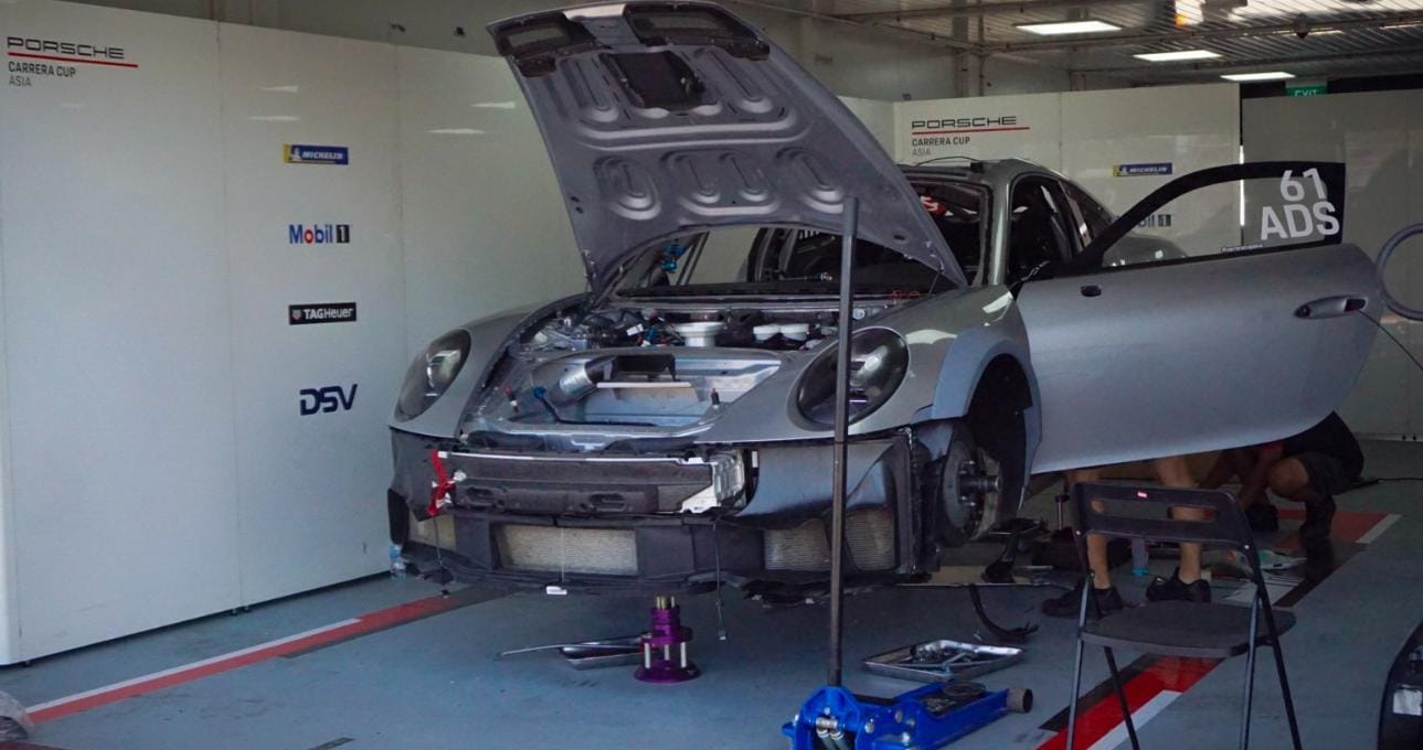 Intip Proses Perakitan Mobil Balap Porsche 911 GT3