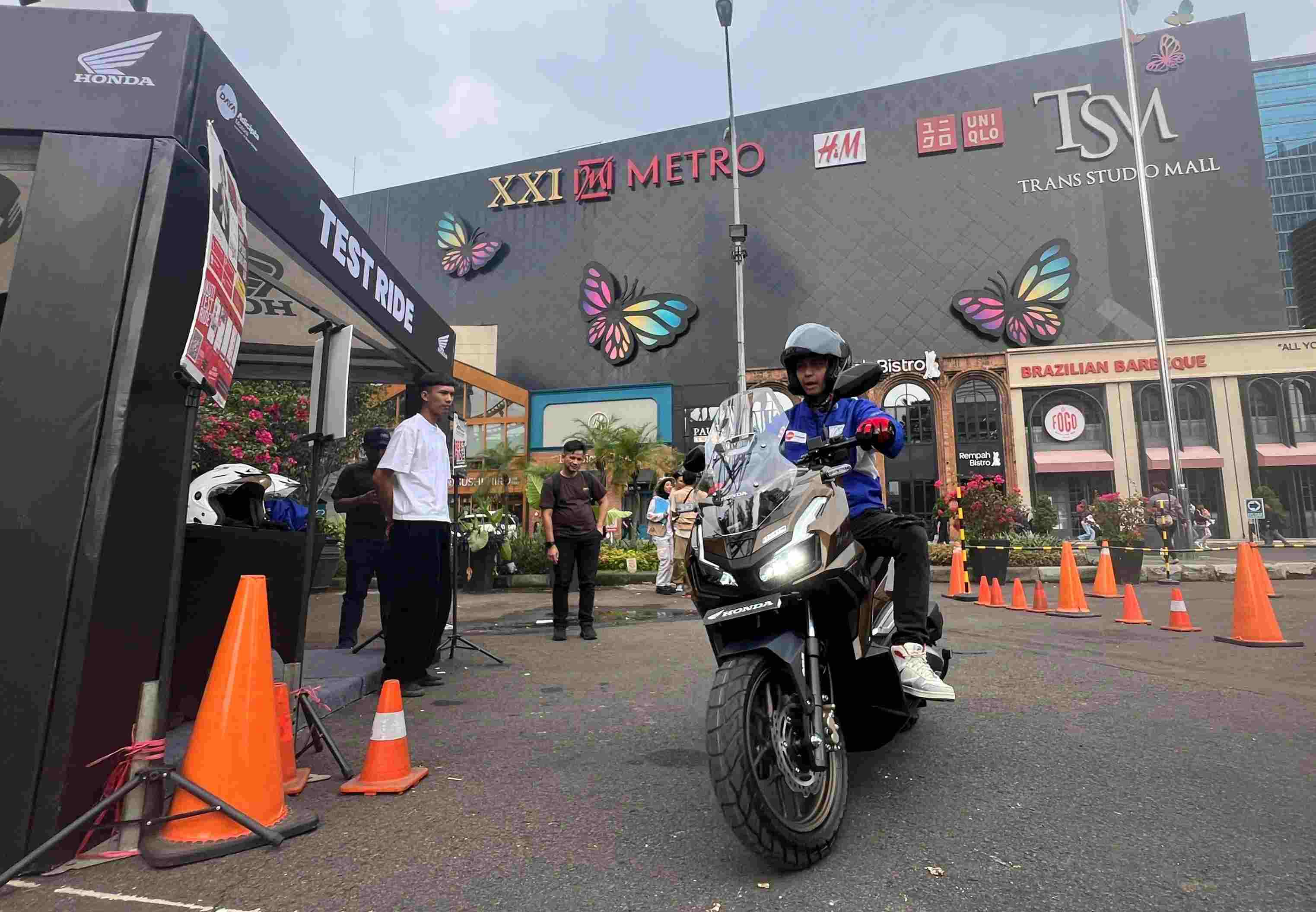 New Honda ADV160 Meluncur di Jawa Barat, Varian RoadSync Dibanderol Rp41 Juta