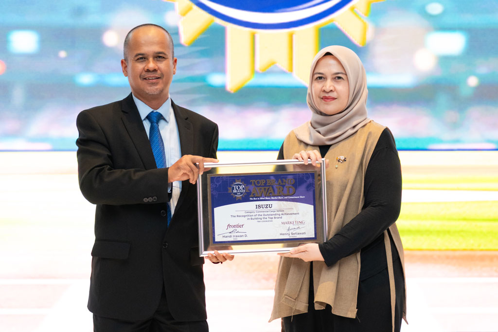 Hino & Isuzu Raih Status Top Brand Masyarakat Indonesia