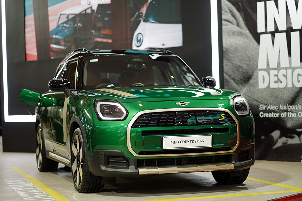 BMW dan MINI Tampil All Out di IIMS 2026