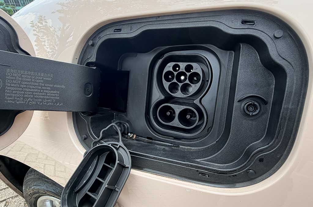 Ora 03 Mobil Listrik Simpel Tanpa Banyak Drama Utak-Atik!