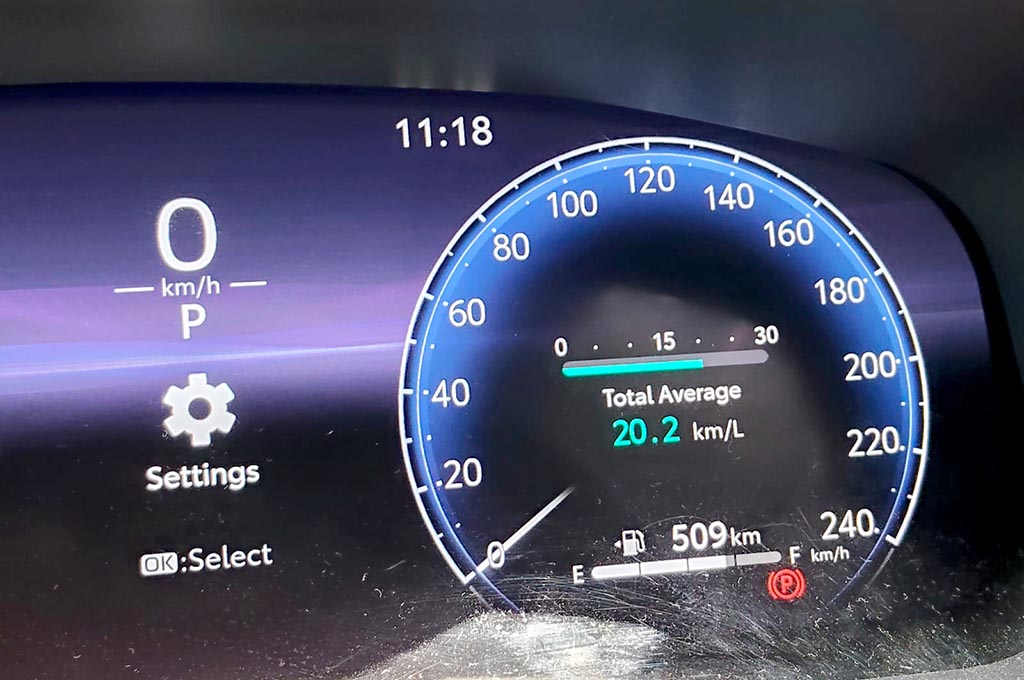 Toyota Corolla Altis Hybrid GR Sport: Sporty Tapi Irit