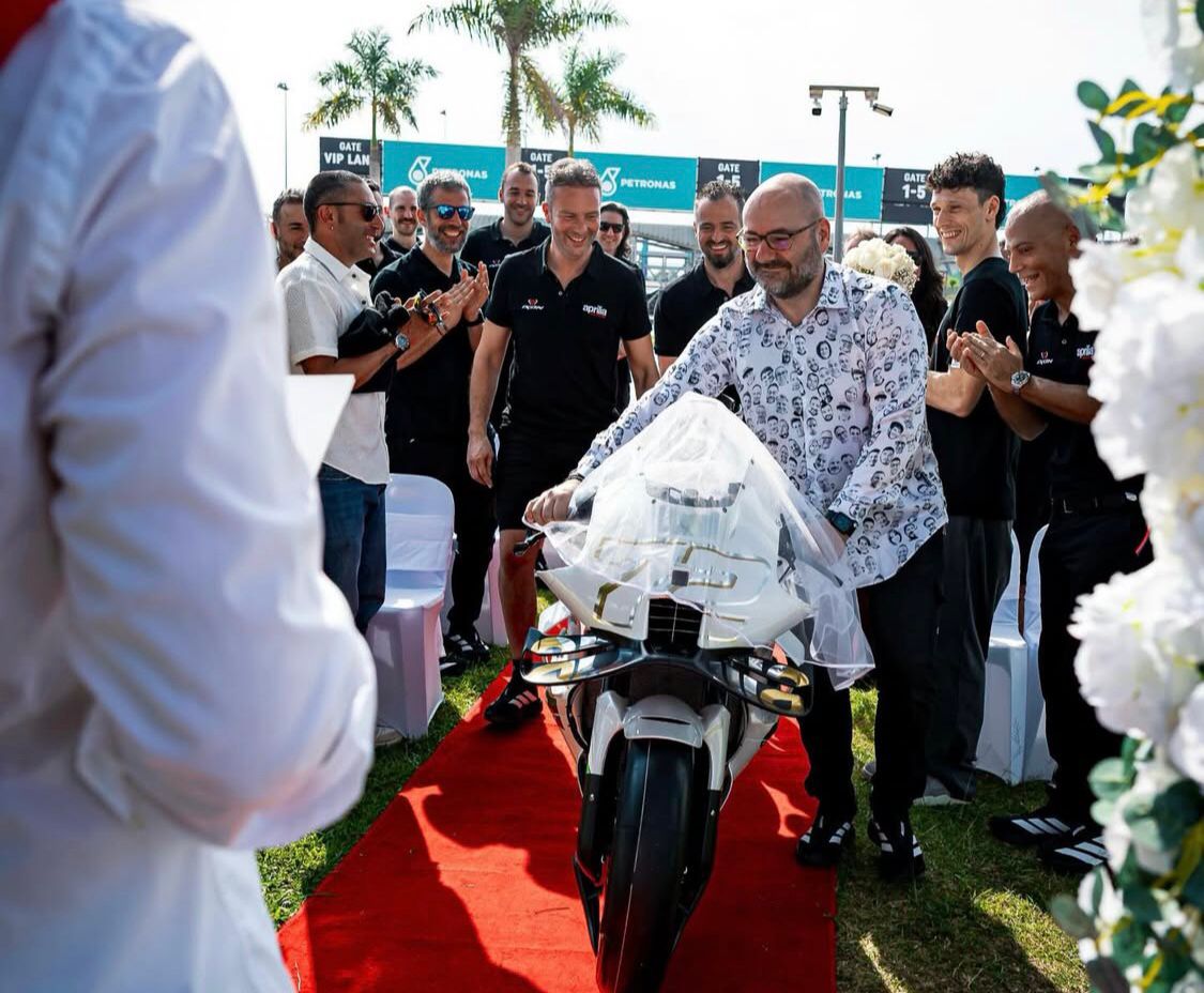 Marco Bezzecchi Menikah dengan Motor Balap Aprilia, Ini Maknanya