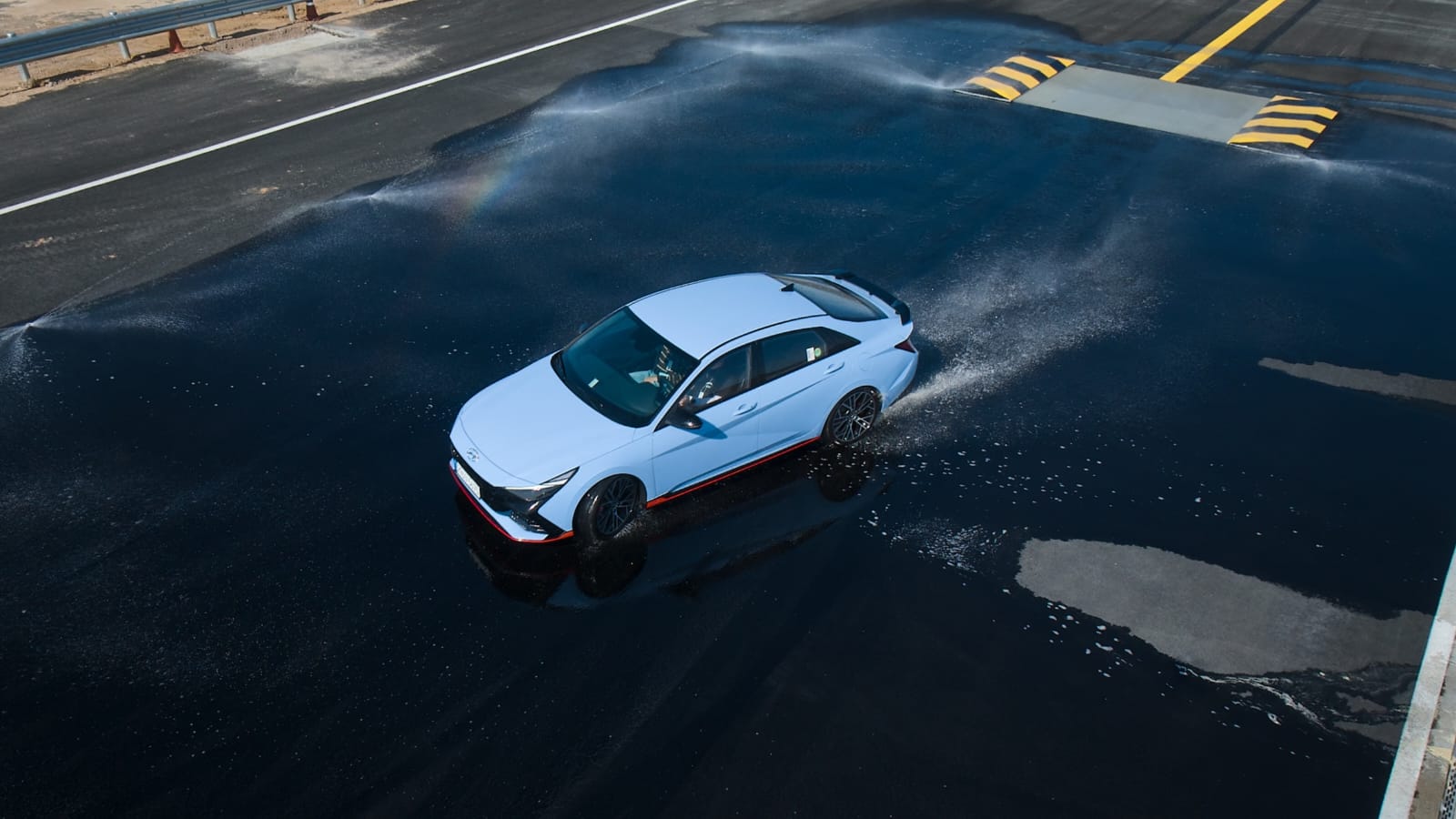 Intip Keunggulan Hankook iON, Ban Mobil Listrik untuk Musim Hujan