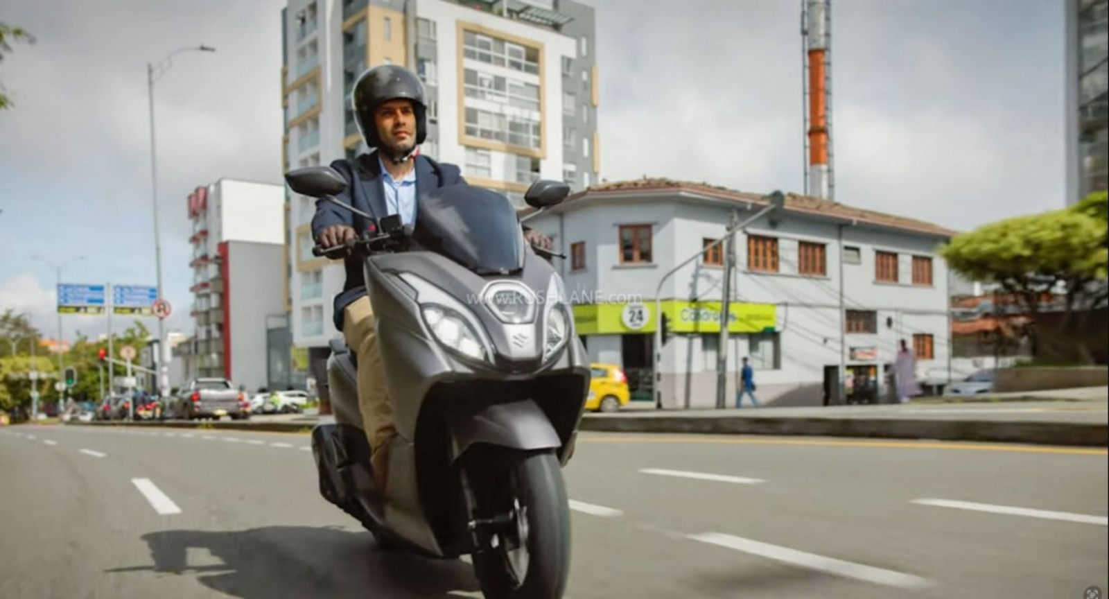 Suzuki Merilis Burgman 15, Lawan Sepadan Nmax dan PCX