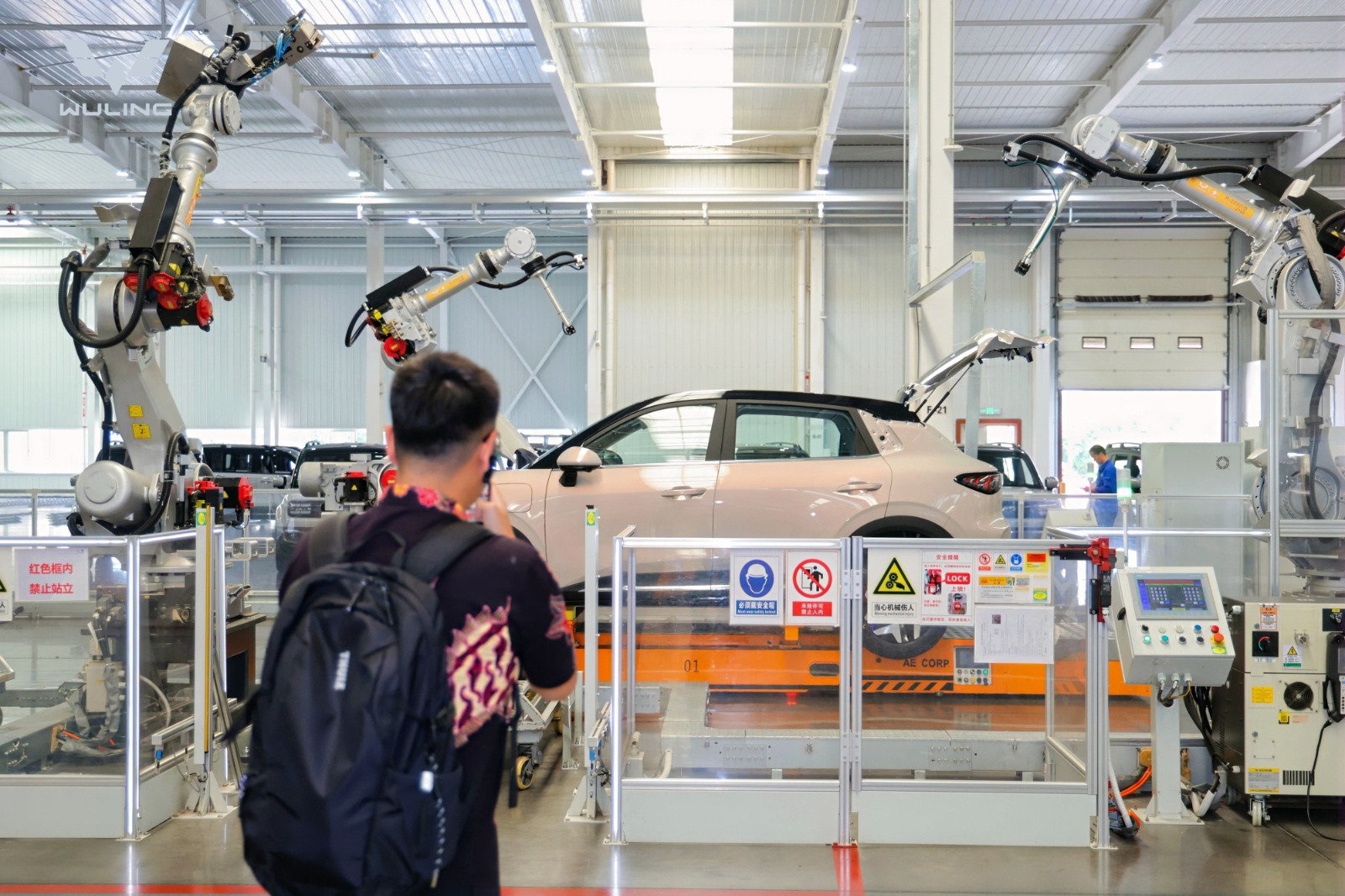 Mengintip Pabrik Wuling di Liuzhou, Produksi Mobil Dikerjakan Robot hingga AI