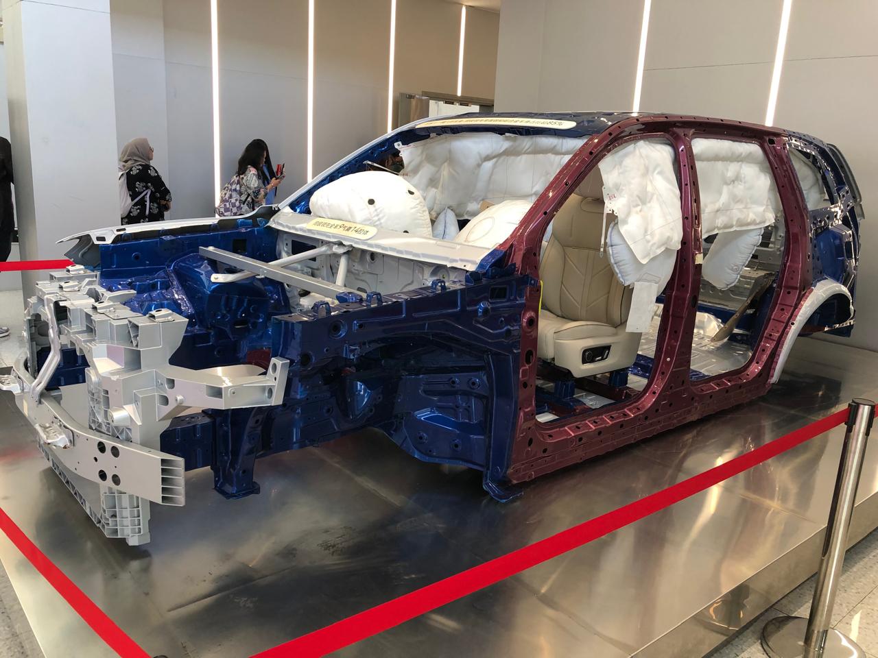 Mengintip Pabrik Wuling di Liuzhou, Produksi Mobil Dikerjakan Robot hingga AI