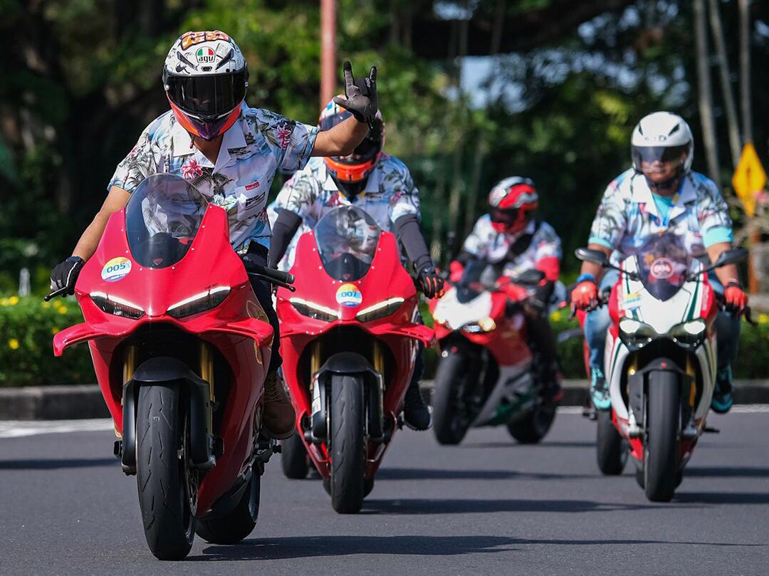 Ratusan Ducatisti Riding Keliling Bali Rayakan Satu Abad Ducati