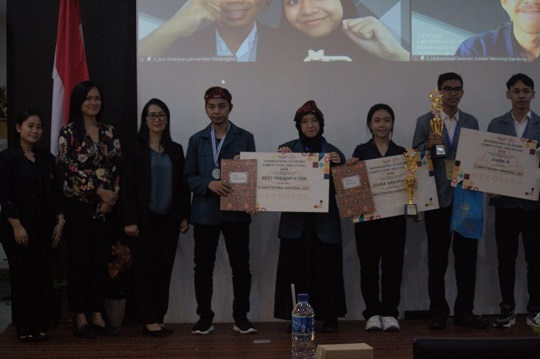 Bikin Inovasi Tambal Ban Online, Mahasiswa Unair Raih Best Presentation di WECOTION