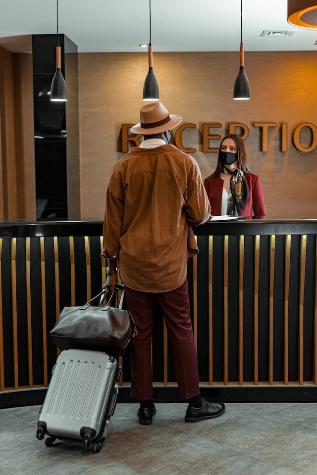 Belajar Istilah-Istilah Perhotelan, Simak Yuk Biar Nggak Cuma Tahu Booking Sama Check In Aja