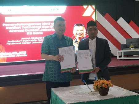 Dorong Literasi dan Inklusi Keuangan, KB Bank Jalin Sinergi dengan ITB Ahmad Dahlan