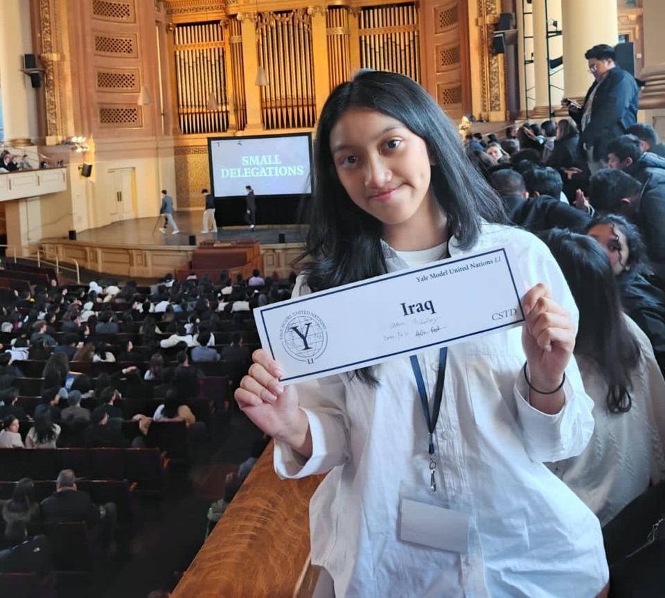 2 Siswi SMA Labschool Kebayoran Sabet Juara di Yale MUN 2025 di Amerika