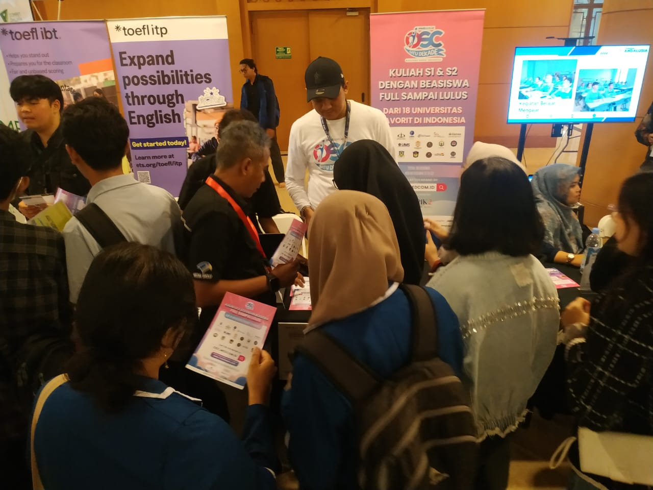 OSC Medcom 2025 Hadir di Festival Beasiswa Merah Putih