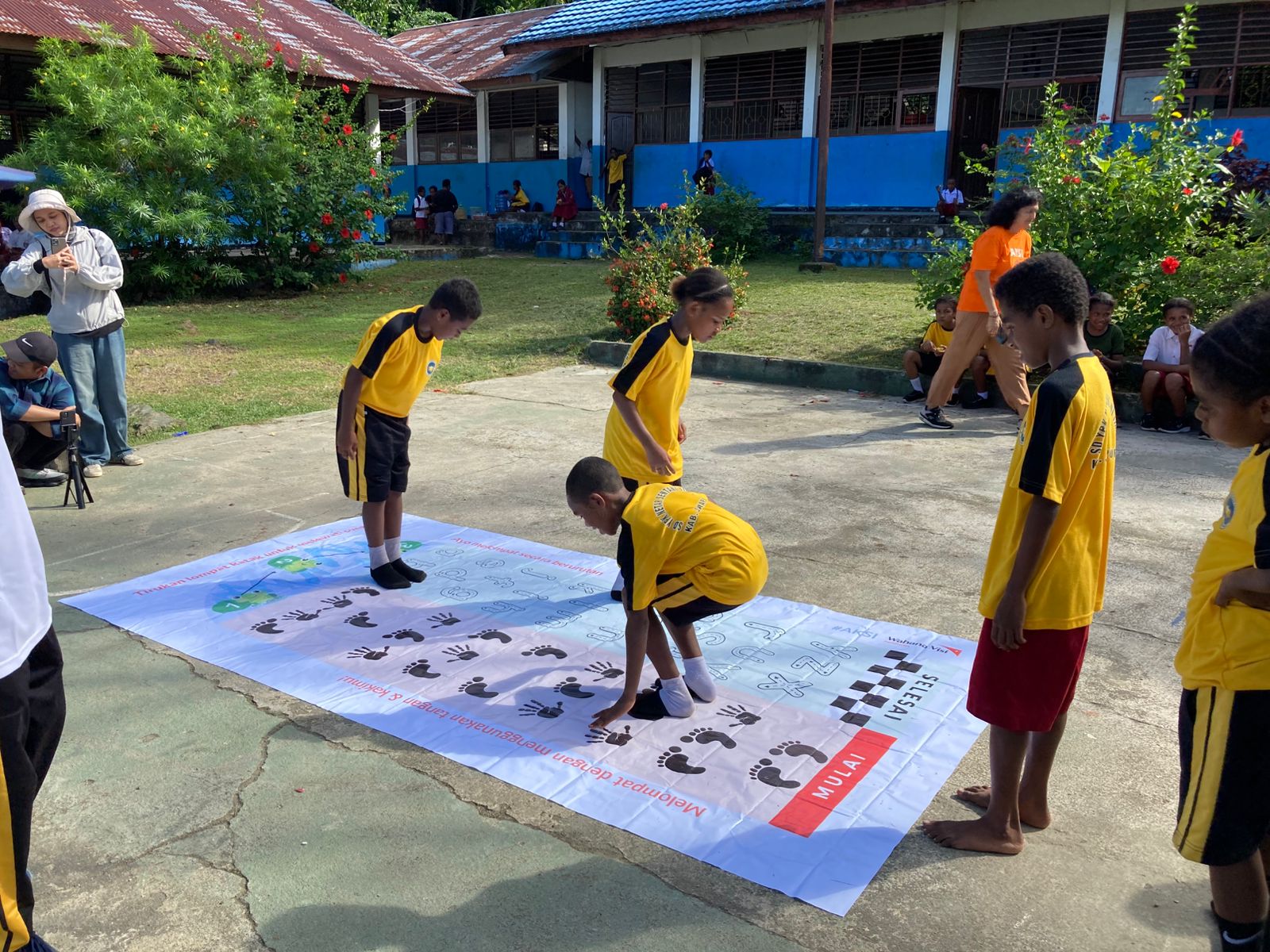 Siswa di Sentani Makin Semangat Sekolah, Belajar Lebih Menyenangakan Lewat Program AKSI