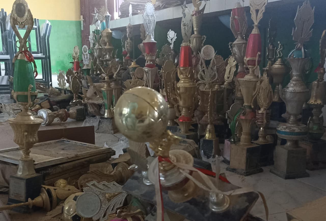 Debu Belantara Aceh Tamiang, Pendidikan dan Demi Masa