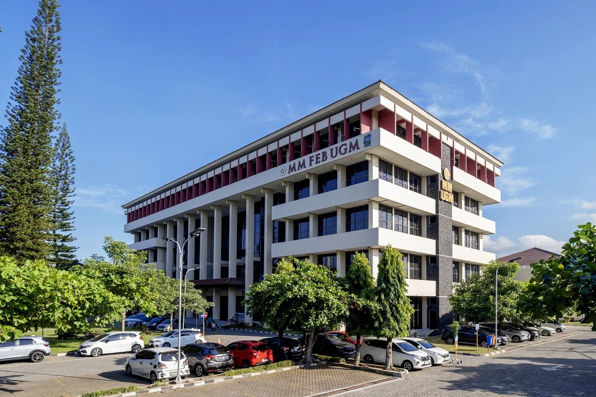 MM FEB UGM
