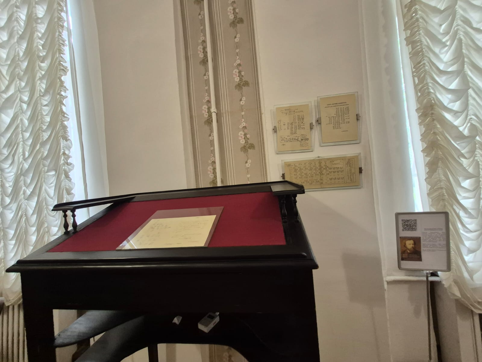 Taplak Meja Legendaris dan Hari Rabu yang Panjang di Rumah Dmitri Mendeleev