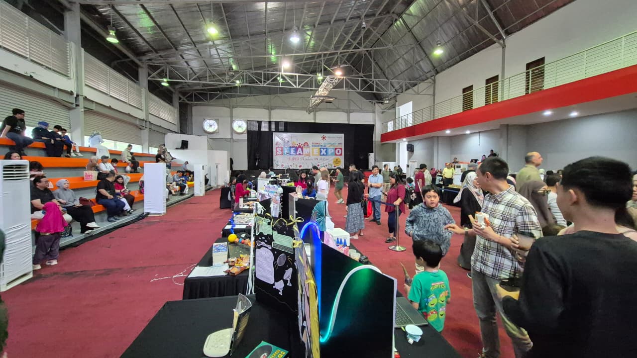 Lewat Jurassic Math Gallery, 3 Siswi Ini Ubah Matematika Jadi Petualangan Seru Zaman Dinosaurus