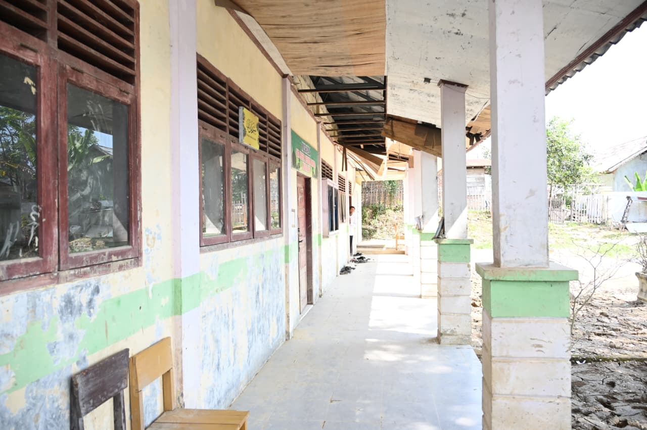 Mendikdasmen Abdul Muti Pastikan Perbaikan Sekolah di Aceh Tuntas Tahun Ini