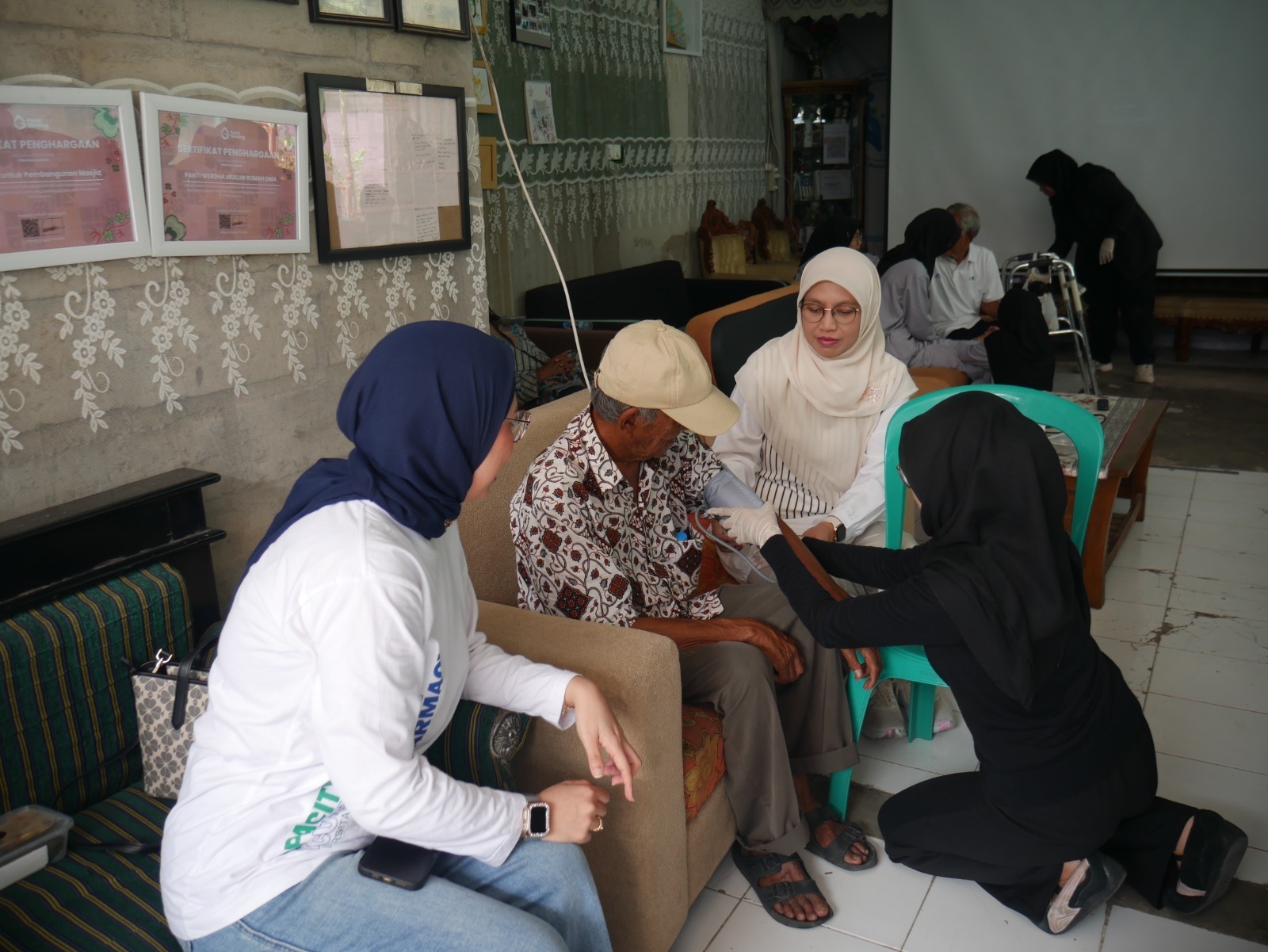 Sobat Lansia 1 - DOK UI