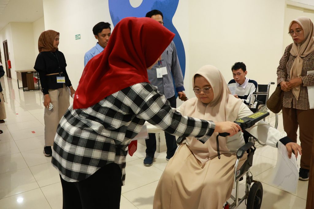 Peserta Disabilitas Ini Jadikan Bullying Bahan Bakar Lolos UTBK di Unair