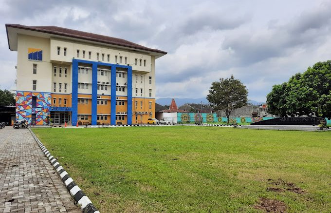 Universitas Adhirajasa Reswara Sanjaya ARS