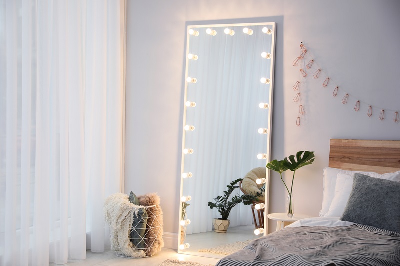 5 Cara Menempatkan Cermin di Kamar Sempit