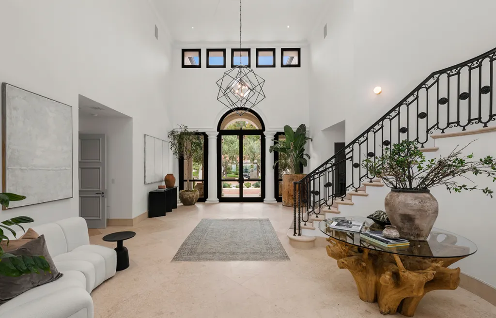 Rumah Drake di Beverly Hills Disewakan Rp4 Miliar per Bulan