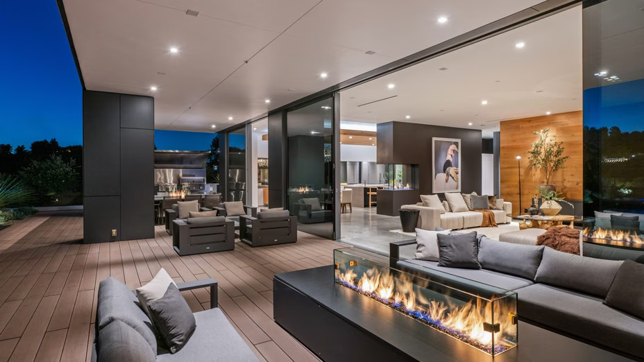 Rocker Gene Simmons Jual Rumah Rp232 Miliar, Pembelinya Diseleksi Ketat