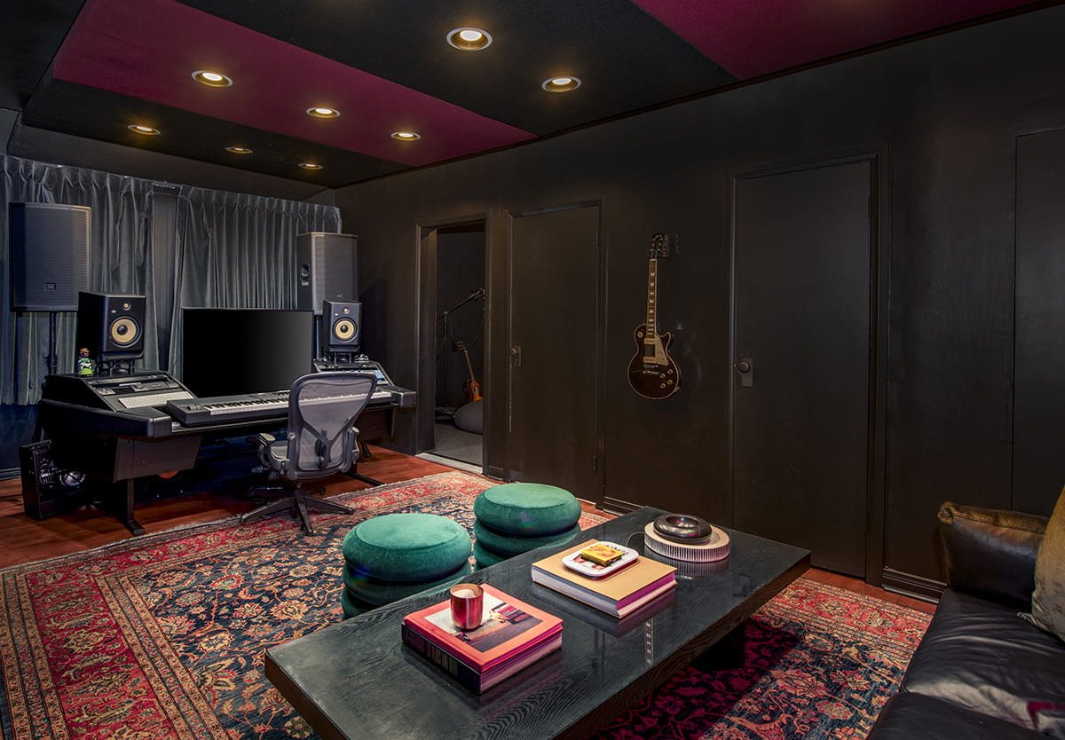 Rapper G-Eazy Jual Rumah Rp60 Miliar di Hollywood Hills