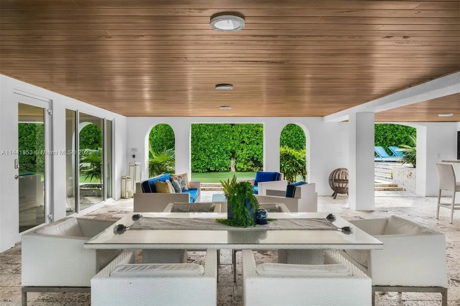 Intip Koleksi Rumah Mewah LeBron James