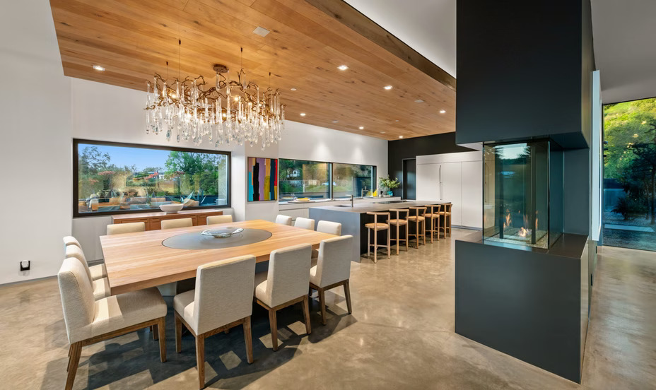 Rocker Gene Simmons Jual Rumah Rp232 Miliar, Pembelinya Diseleksi Ketat