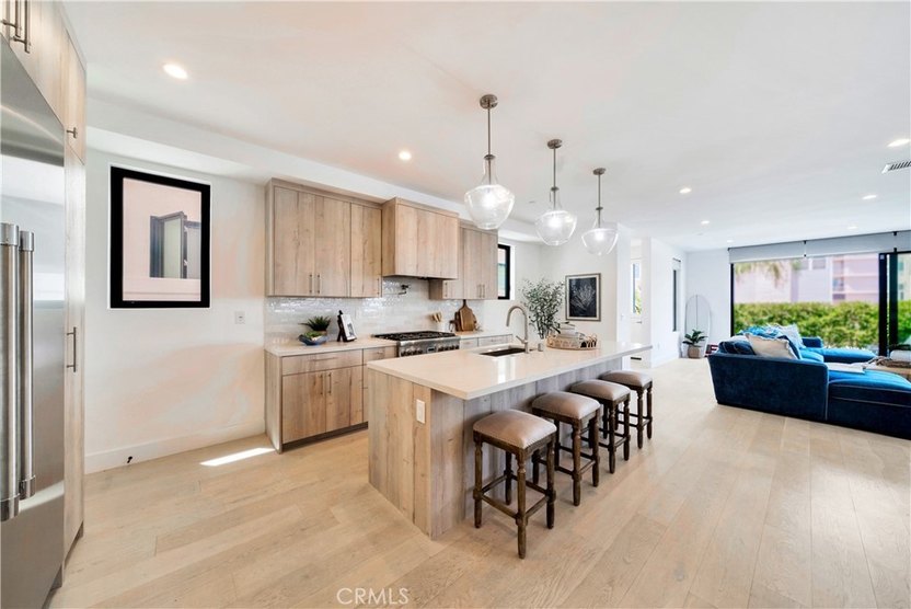 YouTuber Ini Jual Rumah Seharga Rp15 Miliar, Berminat?