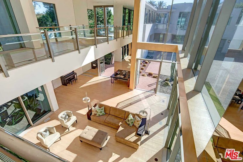 Tambah Koleksi, Kanye West Beli Rumah Mewah Rp550 Miliar
