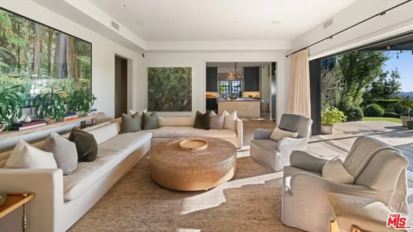 Jessica Alba Lepas Rumah Mewah Rp315 Miliar Usai Perceraian