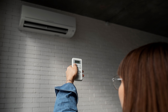 Mau AC di Rumah Lebih Dingin? Pakai Tips Ini