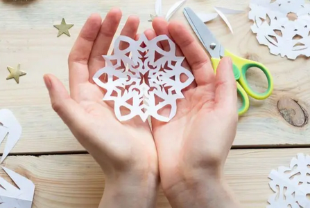 Ide Dekorasi Natal dari Kertas