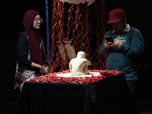 UFOFest 2024: Pameran Fotografi dan Desain Grafis Bertema UNSEEN