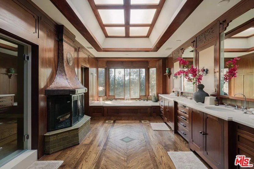 <i>Gak</i> Laku-laku, Jim Carrey Banting Harga Rumah Jadi Rp319 Miliar