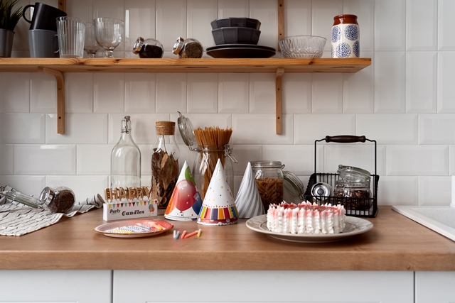 Perbedaan <i>Kitchen Island</i>, <i>Kitchen Counter</i>, dan <i>Counter Table</i>