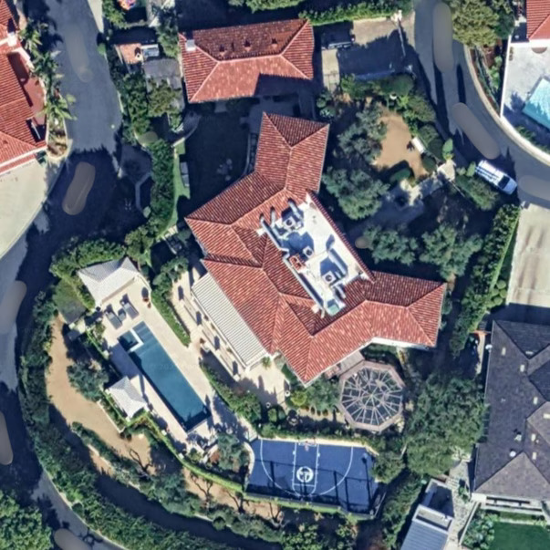 Koleksi Rumah Ellen Pompeo, Pemeran Greys Anatomy dengan Bayaran Tertinggi